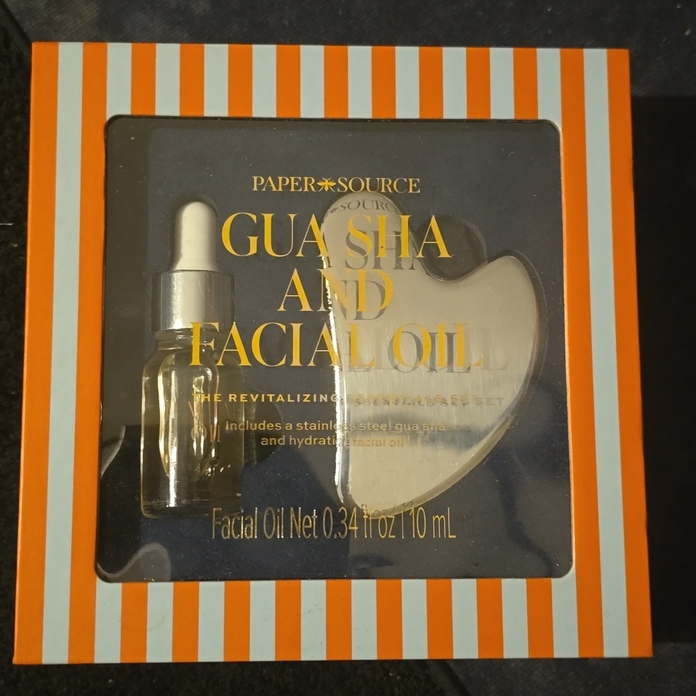 Paper Source Striped Gua Sha and Facial Oil Set, Retail Price $29.99US